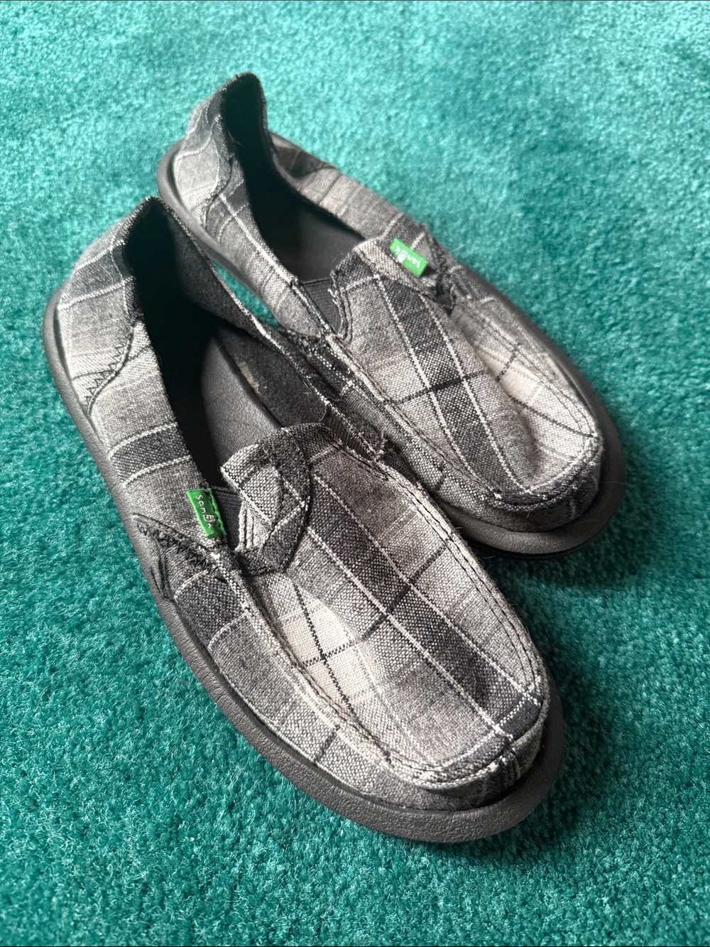 Sanuk Gray Plaid Slip-On Loafers Sz 7